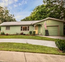 340 E French Ave in Orange City, FL - Building Photo
