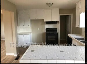 245 Tanglewood Cir NE in Birmingham, AL - Building Photo - Building Photo