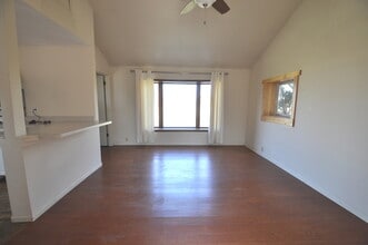 19006 W Edwards Rd in Antioch, IL - Building Photo - Building Photo