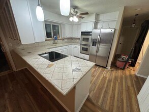 7909 NW Folkstone Way in Lawton, OK - Building Photo - Building Photo