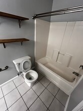 313 Wyrick St, Unit Apt A. in Corbin, KY - Foto de edificio - Building Photo