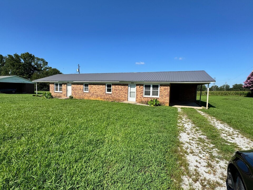 208 Rosemont Dr in Grover, NC - Building Photo