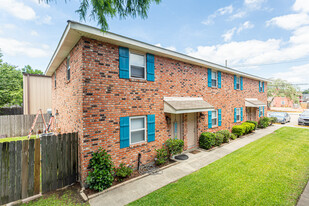 1602-1608 Clearview Pky Apartments