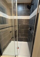 33 Lake St, Unit Unit 1 in Stamford, NY - Foto de edificio - Building Photo