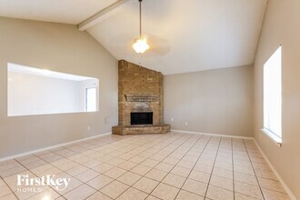 13818 Bella Dr in Cypress, TX - Building Photo - Building Photo