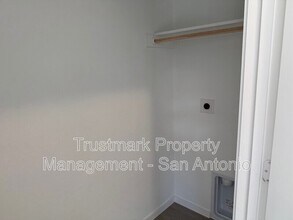 1527 Silver Crk in New Braunfels, TX - Building Photo - Building Photo