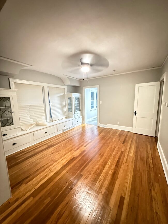 property at 3616 E 106th St