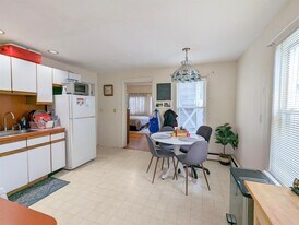 19 Howe St, Unit 2 in Somerville, MA - Building Photo