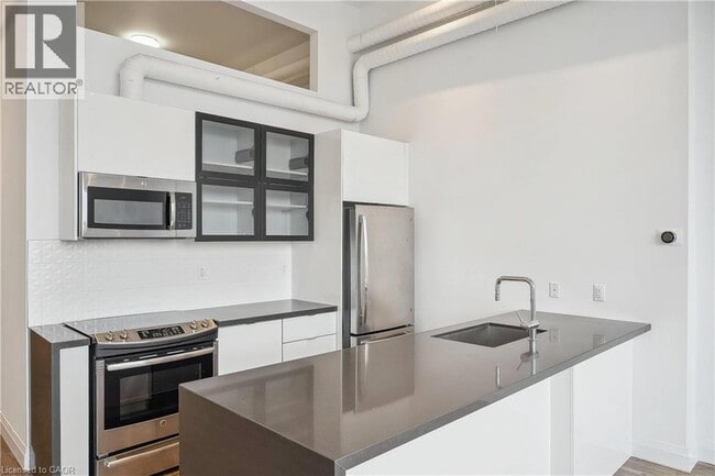 property at 220 Dundurn St S