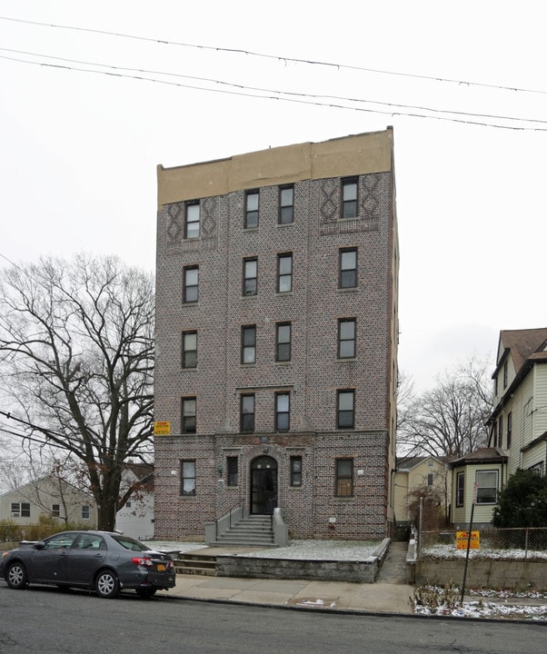 14 Martens Pl in Mount Vernon, NY - Foto de edificio