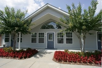 The Links at Thorndale in Oxford, NC - Building Photo - Building Photo