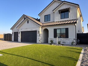 2875 E Yavin Wy in Saint George, UT - Building Photo - Building Photo