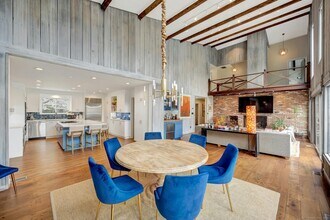387 Stanwich Rd in Greenwich, CT - Building Photo - Building Photo