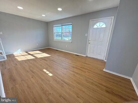 17 Holland Hill Ct in Catonsville, MD - Building Photo