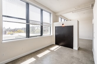 4600 Woodward Ave, Unit 208 in Detroit, MI - Building Photo - Building Photo