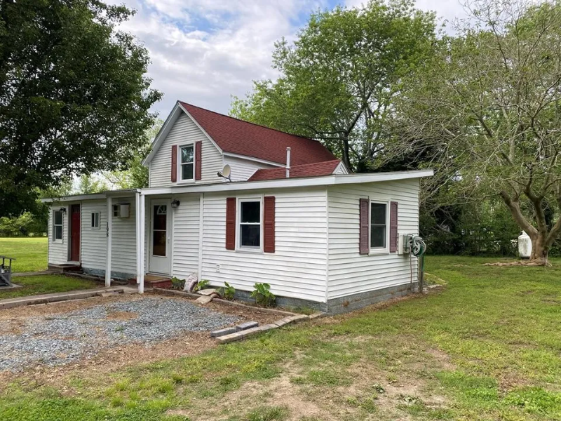 198 Market St in Onancock, VA - Building Photo