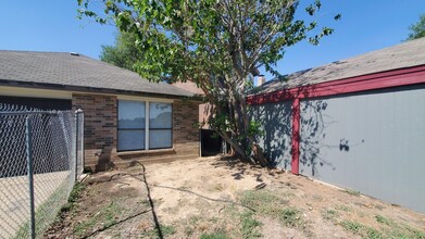 10627 Woodleaf Dr in Dallas, TX - Building Photo - Building Photo