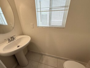 10112 Herons Rise St in Las Vegas, NV - Building Photo - Building Photo