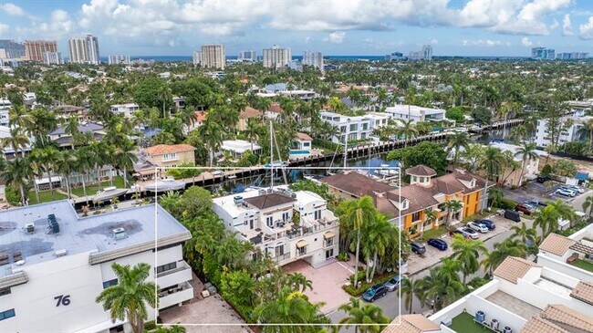 property at 70 Isle of Venice Dr