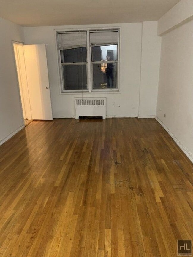 East 58th Street in New York, NY - Foto de edificio - Building Photo