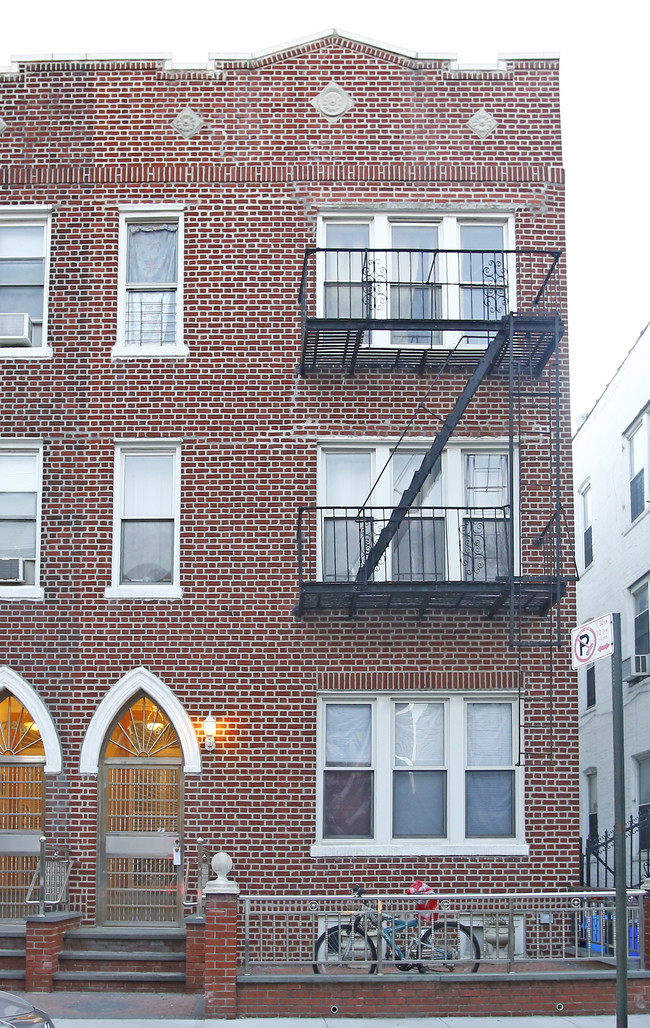 1725 73rd St in Brooklyn, NY - Foto de edificio - Building Photo