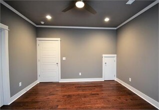 2051 S Florida Way in Fayetteville, AR - Foto de edificio - Building Photo