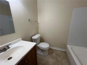3260-3266 Kabel Dr in New Orleans, LA - Building Photo - Building Photo