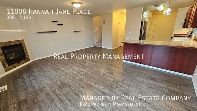 11008 Hannah Jane Pl in Anchorage, AK - Building Photo - Building Photo