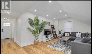 659 Dolph St N in Cambridge, ON - Building Photo - Building Photo