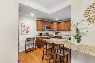 50 Glenwood Ave in Jersey City, NJ - Building Photo