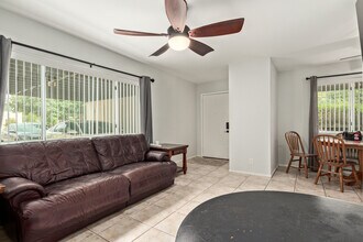 115 W 10th St, Unit 10th and Ash condo 115 in Tempe, AZ - Building Photo - Building Photo