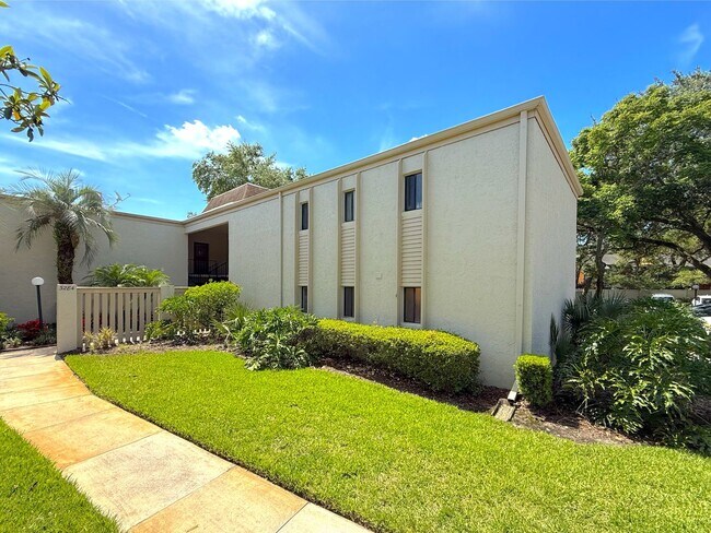 3284 S Semoran Blvd in Orlando, FL - Building Photo - Building Photo