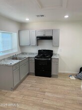 1759 W Hadley St in Phoenix, AZ - Building Photo - Building Photo