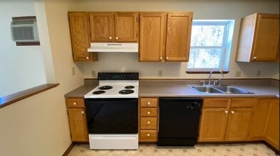 1941 Western Ave, Unit 1008 in Albany, NY - Foto de edificio - Building Photo