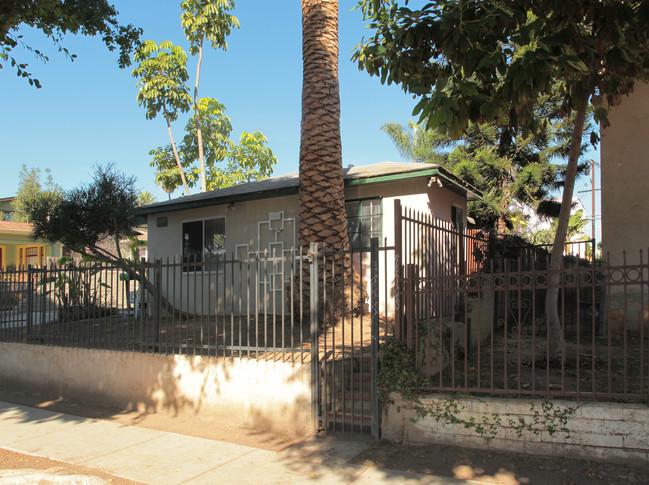 1837 9th St in Santa Monica, CA - Foto de edificio - Building Photo