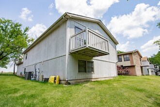 213 W Winchester Rd in Libertyville, IL - Building Photo - Building Photo