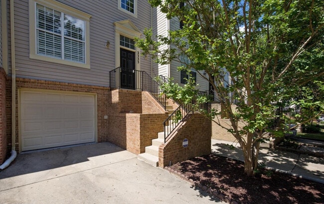 property at 2333 Massanutten Dr
