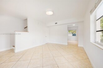 2332 SW 26th Ln in Miami, FL - Building Photo - Building Photo