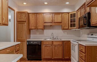 6701 El Rancho Rd in Louisville, KY - Building Photo - Building Photo