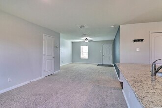11811 Latour Vly in San Antonio, TX - Building Photo - Building Photo