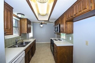 1018 Patricia Dr in Sherman, TX - Building Photo - Building Photo