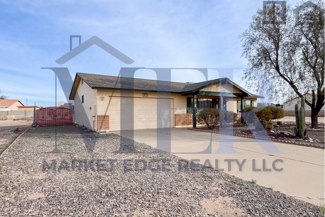 10388 W Fernando Dr in Arizona City, AZ - Building Photo - Building Photo