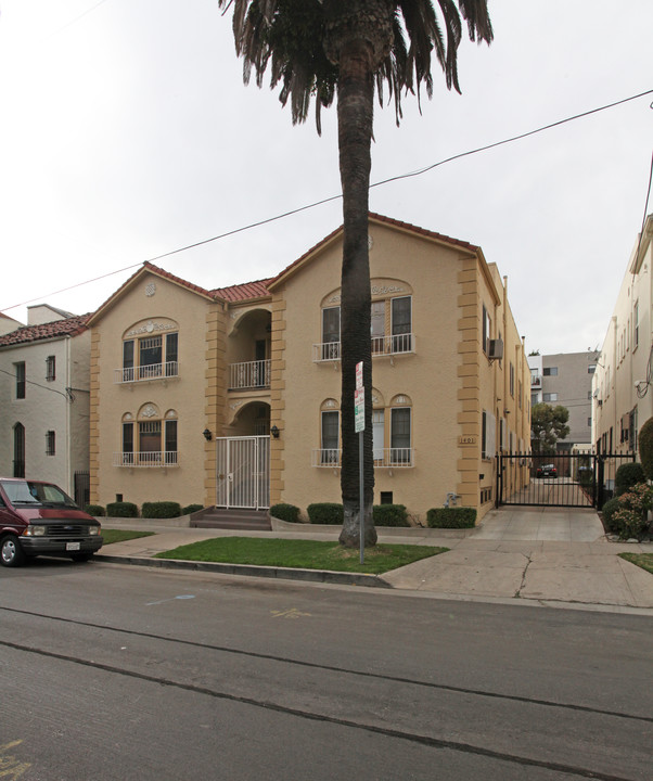 1401 N Catalina St in Los Angeles, CA - Foto de edificio