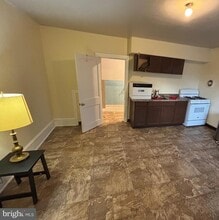 422 Victoria St, Unit 424 A in Glassboro, NJ - Building Photo - Building Photo