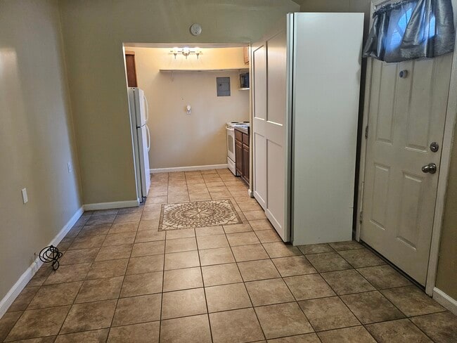 24036 Gemwood Dr