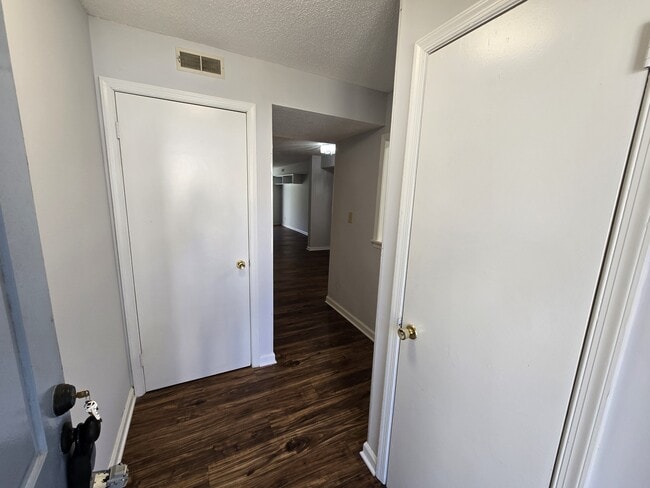 117 Kingsbury Dr in Chapel Hill, NC - Building Photo - Building Photo