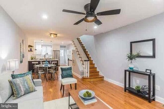 717 Sigel St in Philadelphia, PA - Foto de edificio - Building Photo