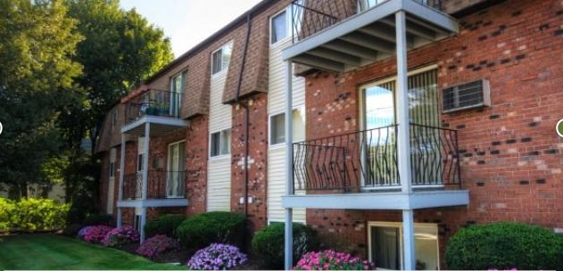 COLONY PARK APARTMENTS in Lowell, MA - Building Photo