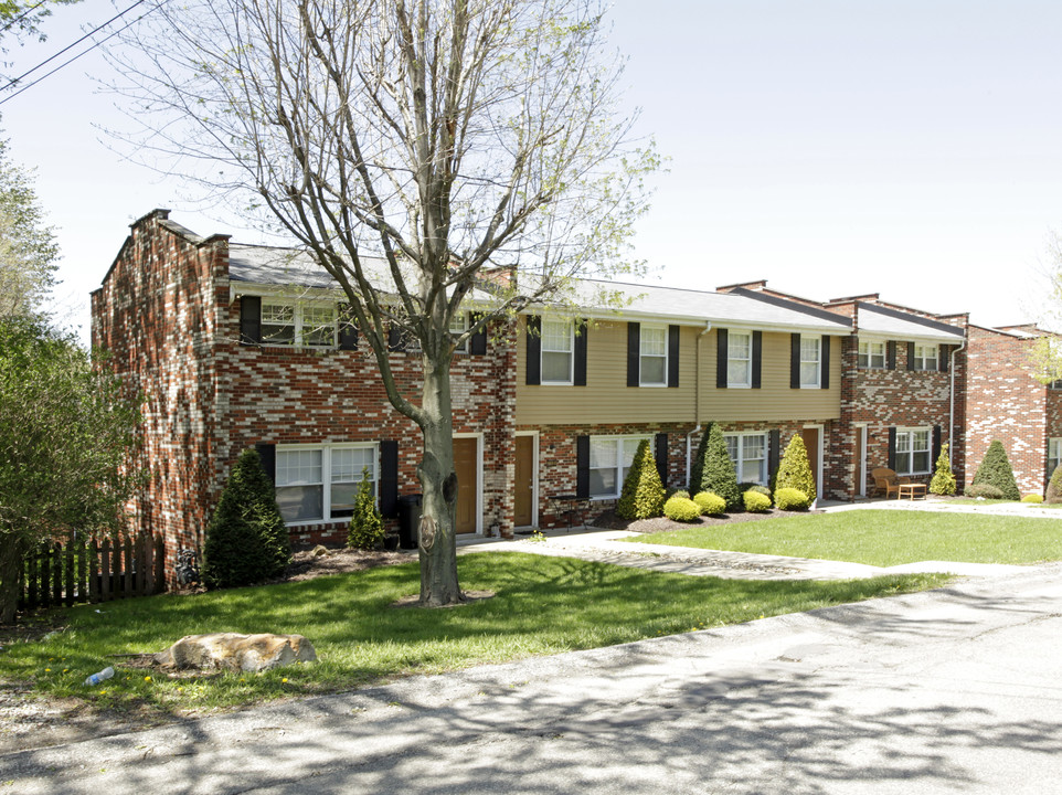 Regency Place in Pittsburgh, PA - Building Photo