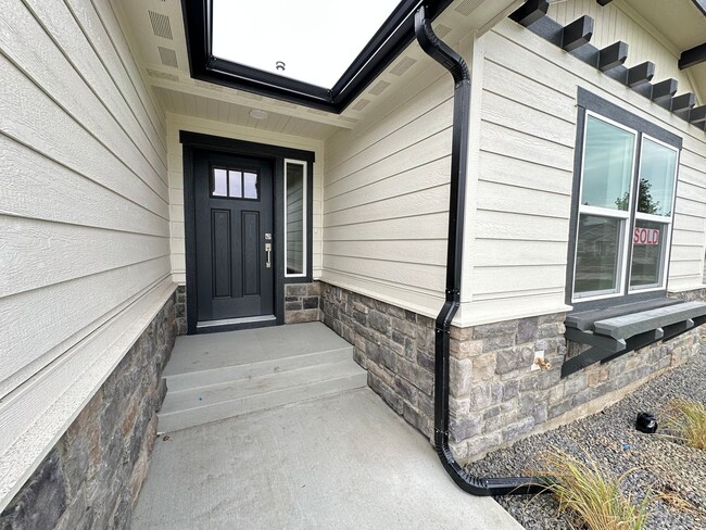 13401 N Apex Way in Hayden, ID - Building Photo - Building Photo